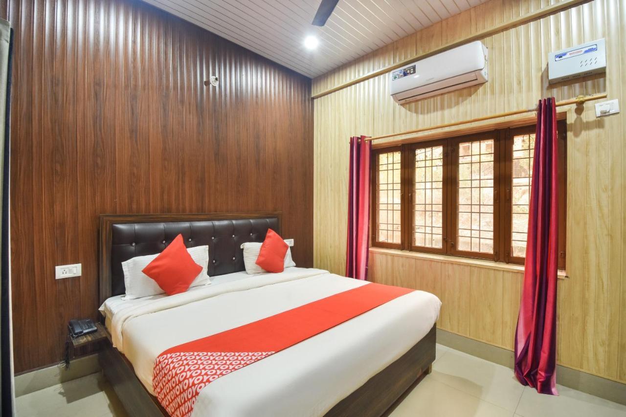 Oyo Flagship Yuvraj Inn Rājpur Buitenkant foto